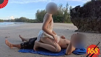 แหกหี เย็ดเอ้าท์ดอร์ เย็ดเล่นท่า เย็ดริมหาด เงี่ยนหี